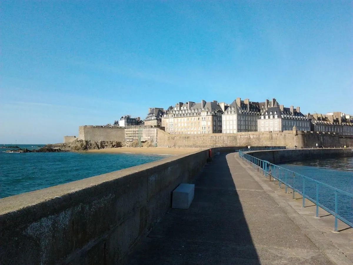 Appartement Quai Sud, T1 Bis-37M2, Terrasse, Parking, Plage Et Vieille Ville A Proximite Immediate 생말로
